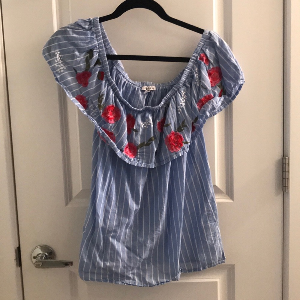 Off shoulder top size S
